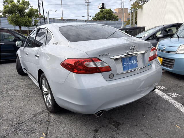 Nissan Fuga