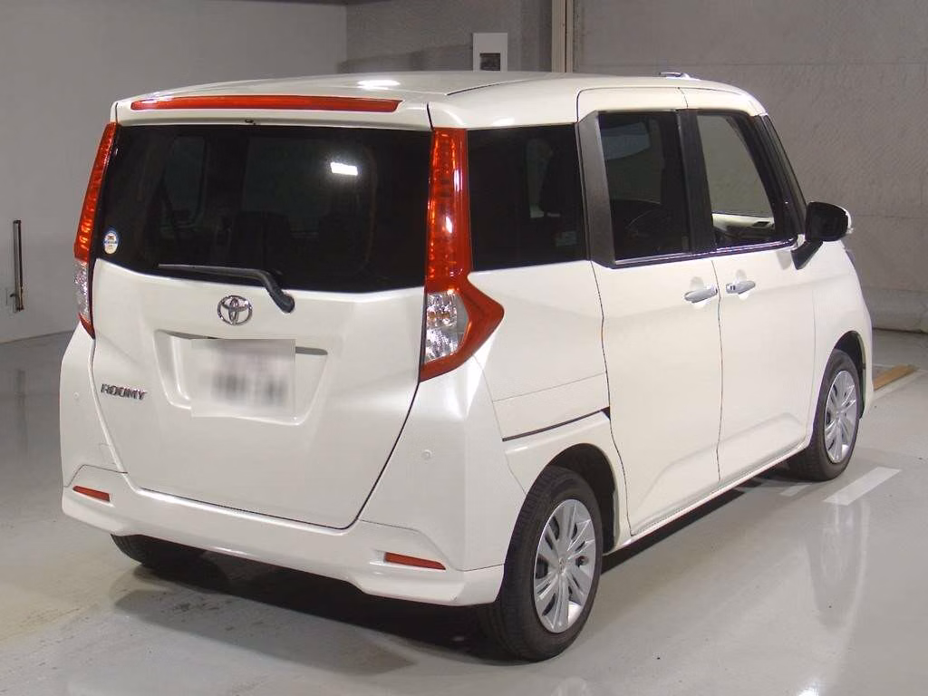 TOYOTA ROOMY