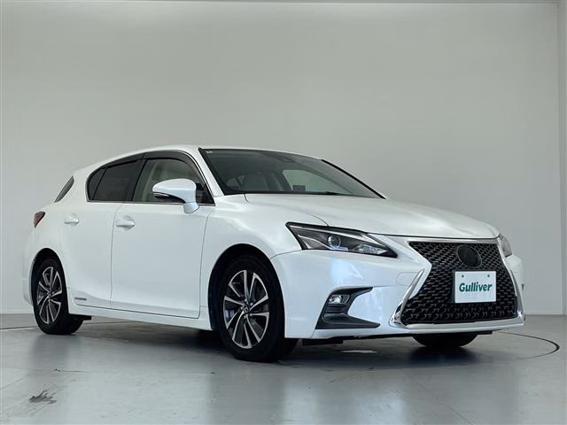 Lexus CT200h