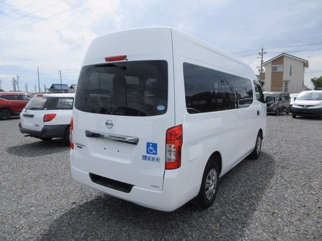 NISSAN NV350 CARAVAN