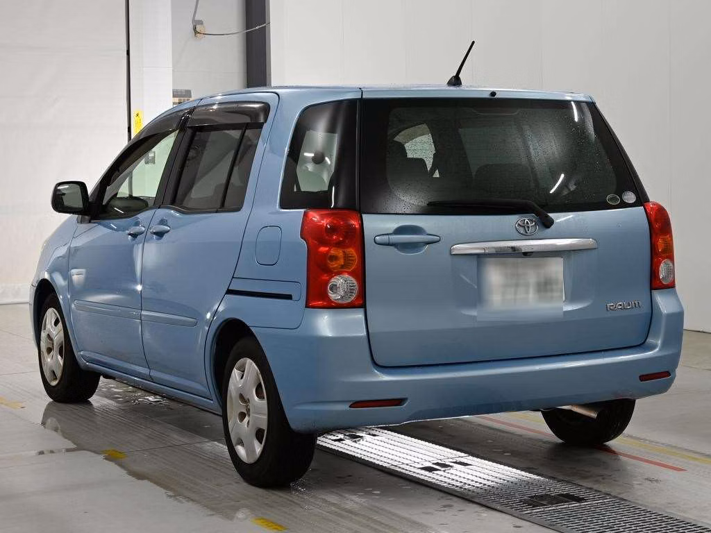TOYOTA RAUM