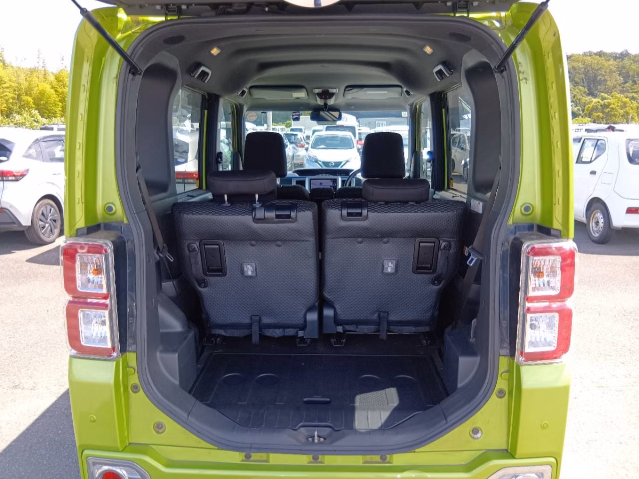 DAIHATSU WAKE