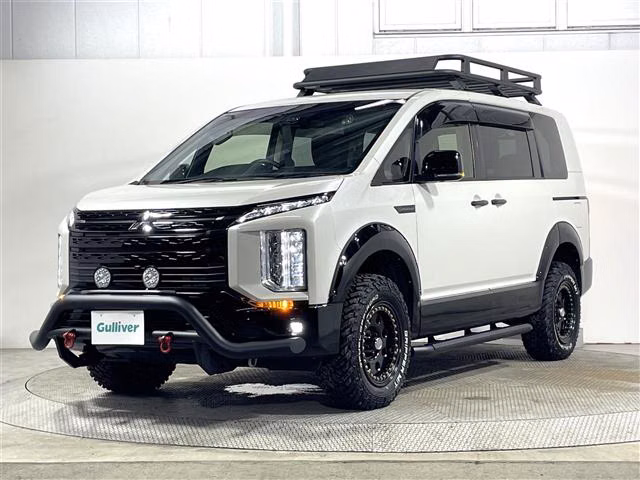 Mitsubishi Delica D:5