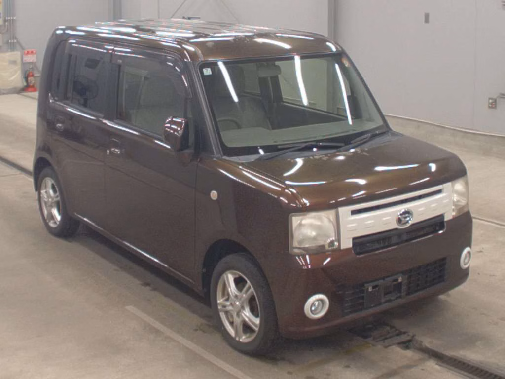 DAIHATSU MOVE CONTE