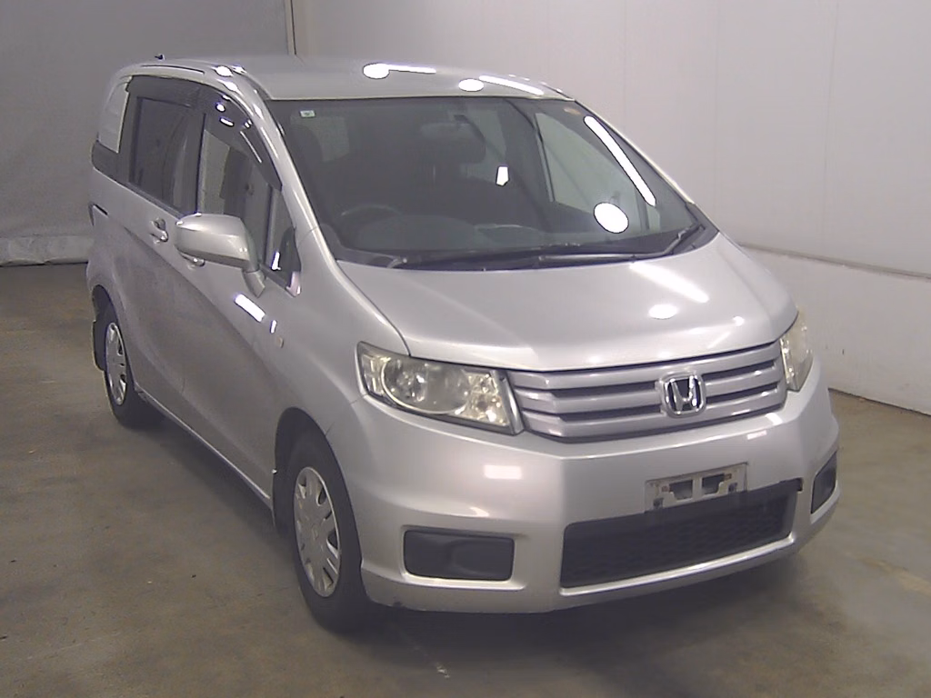 HONDA FREED SPIKE