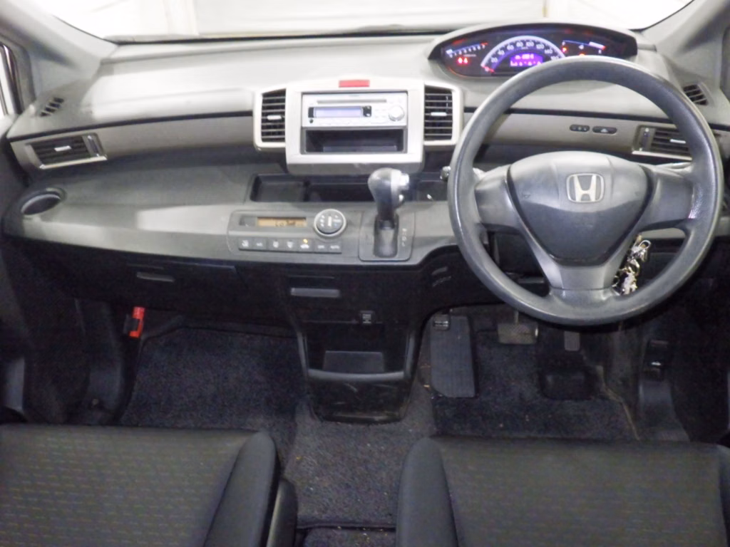 HONDA FREED SPIKE