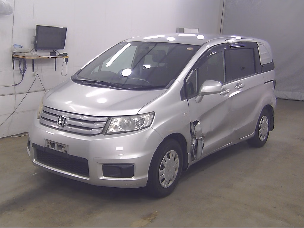 HONDA FREED SPIKE