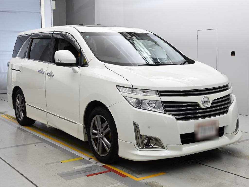 NISSAN ELGRAND
