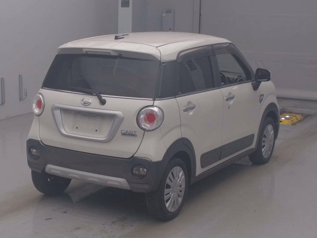 DAIHATSU CAST