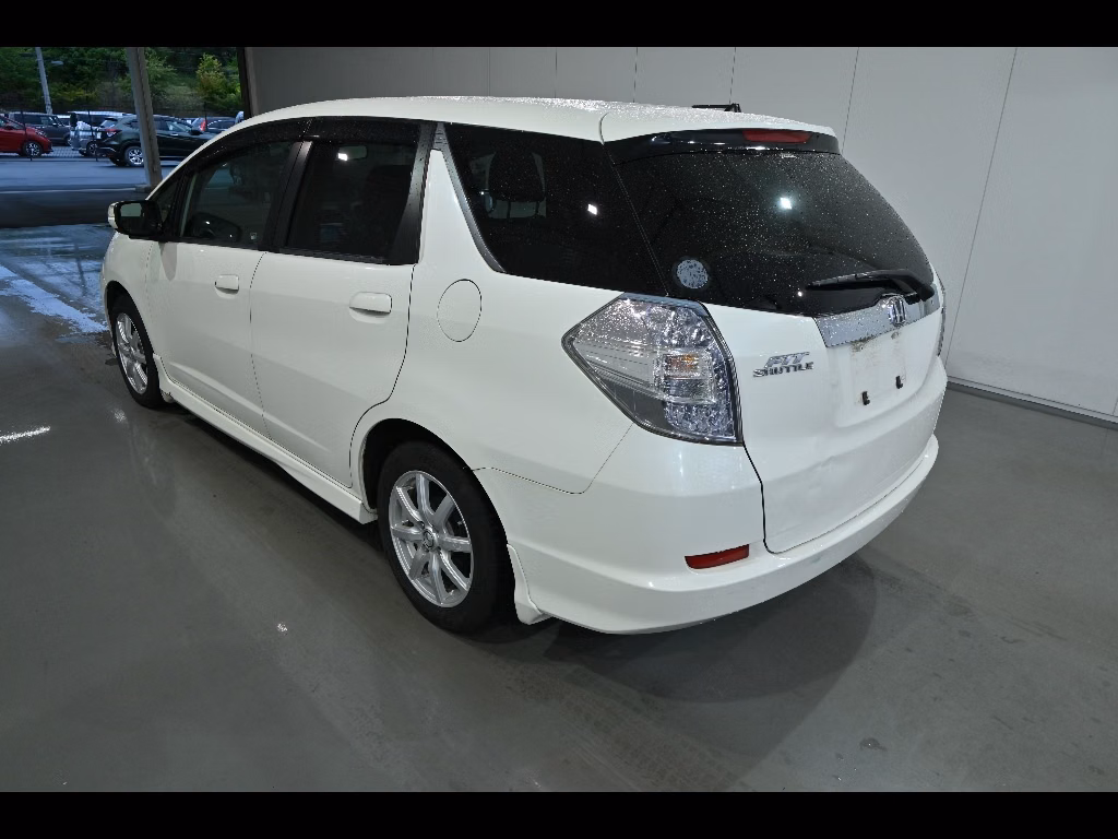 HONDA FIT SHUTTLE