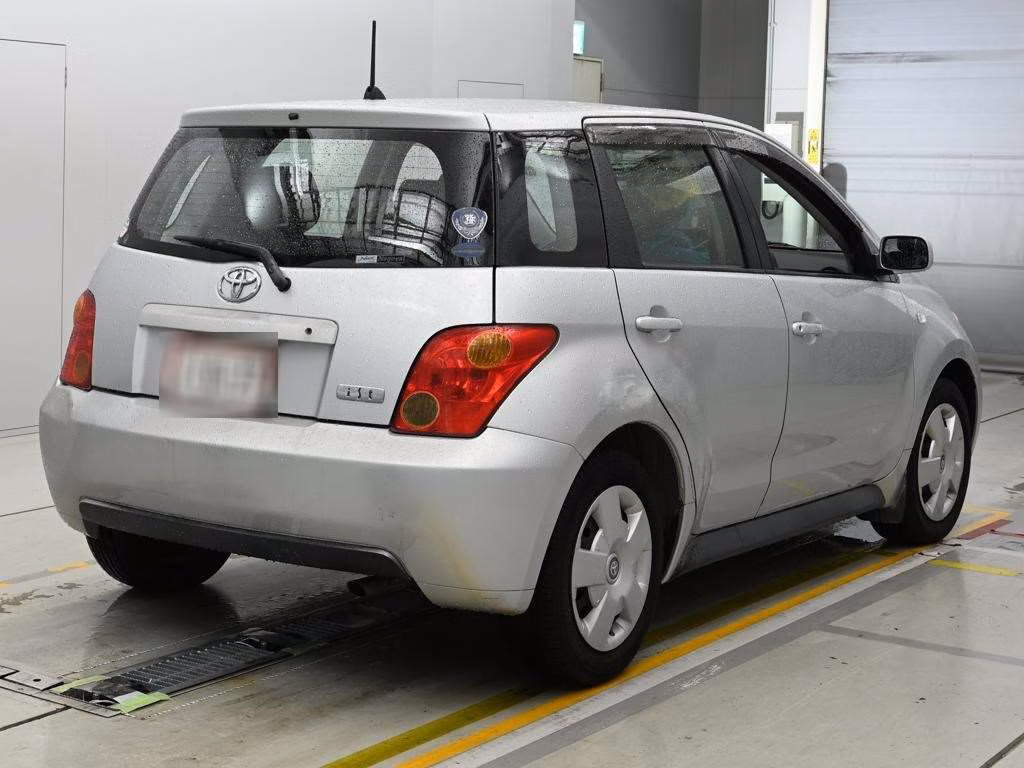 TOYOTA IST