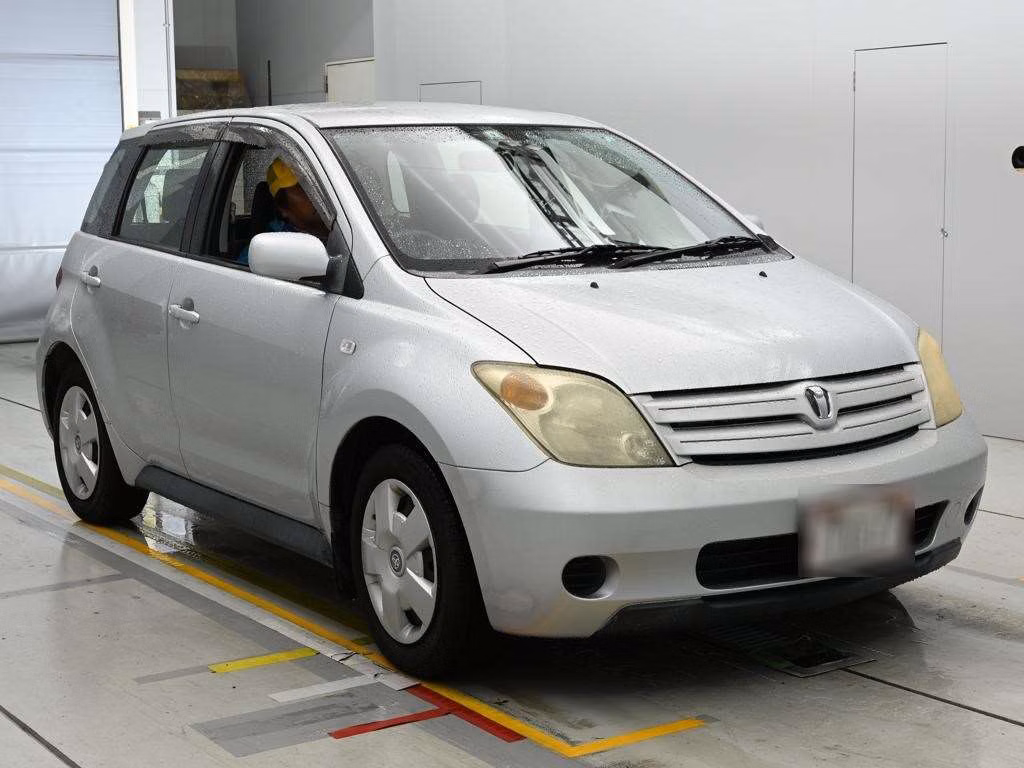 TOYOTA IST