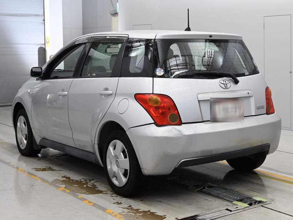 TOYOTA IST