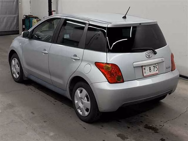 TOYOTA IST