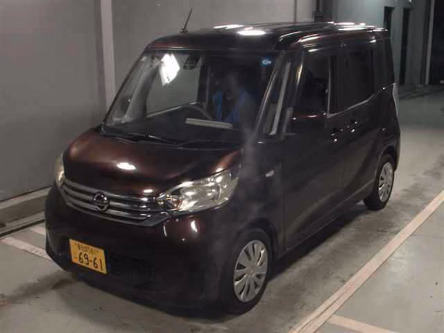 NISSAN DAYZ ROOX