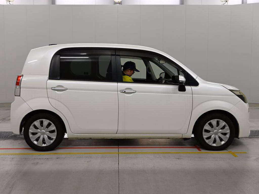 TOYOTA SPADE
