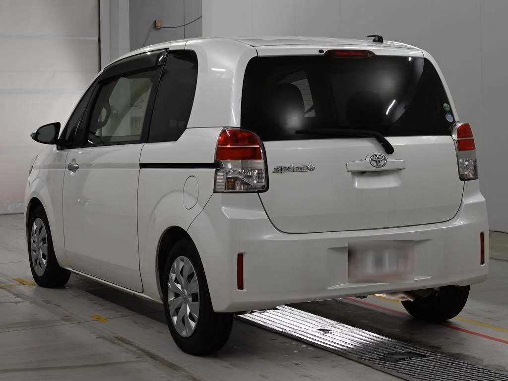 TOYOTA SPADE