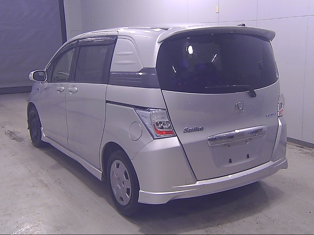 HONDA FREED SPIKE