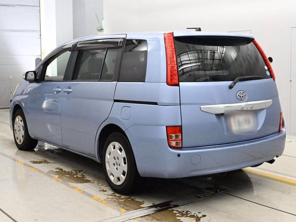 TOYOTA ISIS
