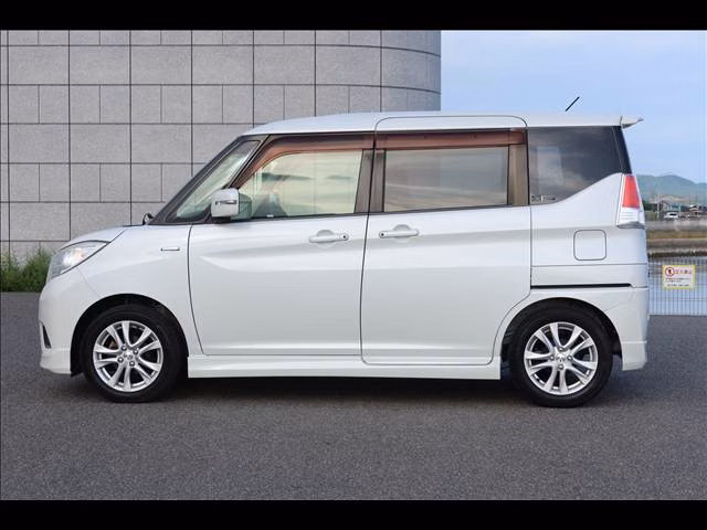 Mitsubishi Delica D:2