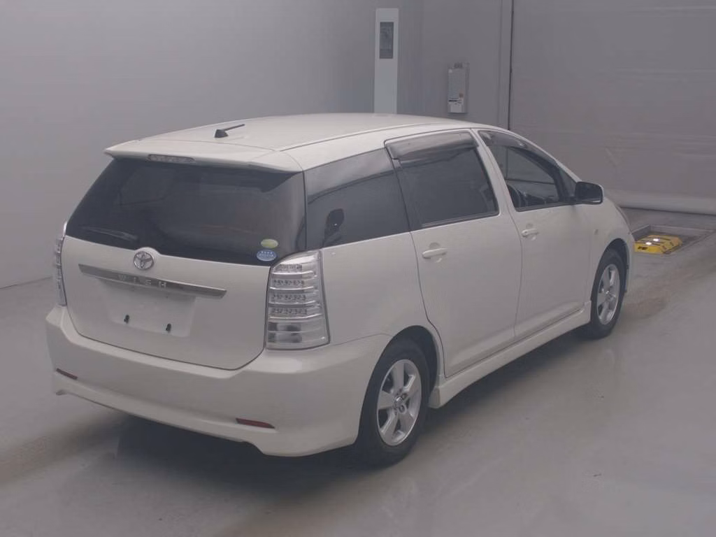 TOYOTA WISH