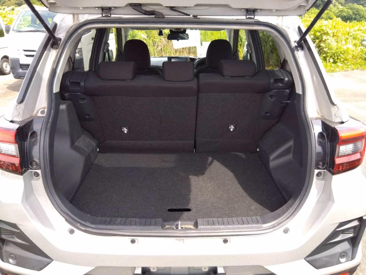 DAIHATSU ROCKY