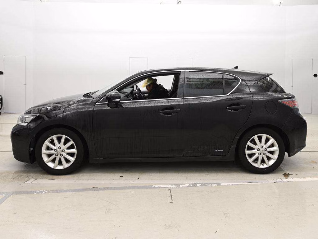 LEXUS CT200H