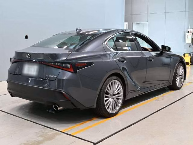 Lexus IS300h