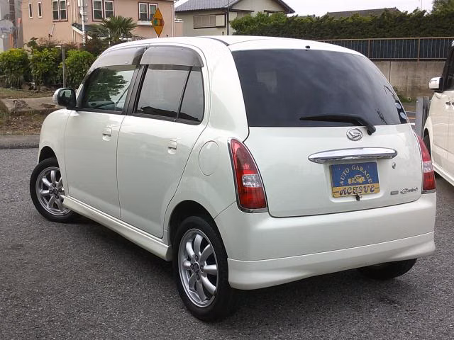 Daihatsu Mira Gino