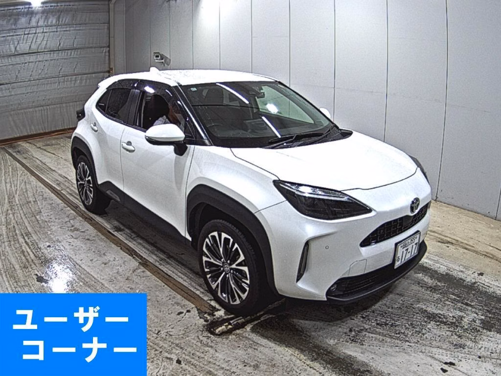 TOYOTA YARIS CROSS