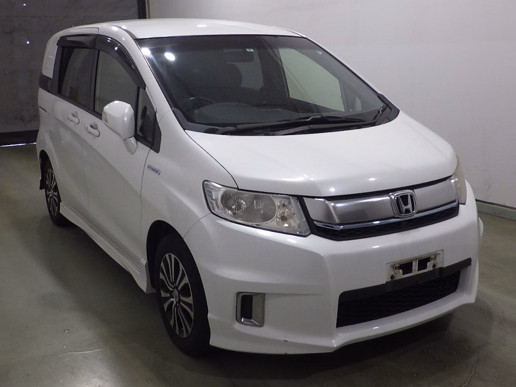 HONDA FREED SPIKE