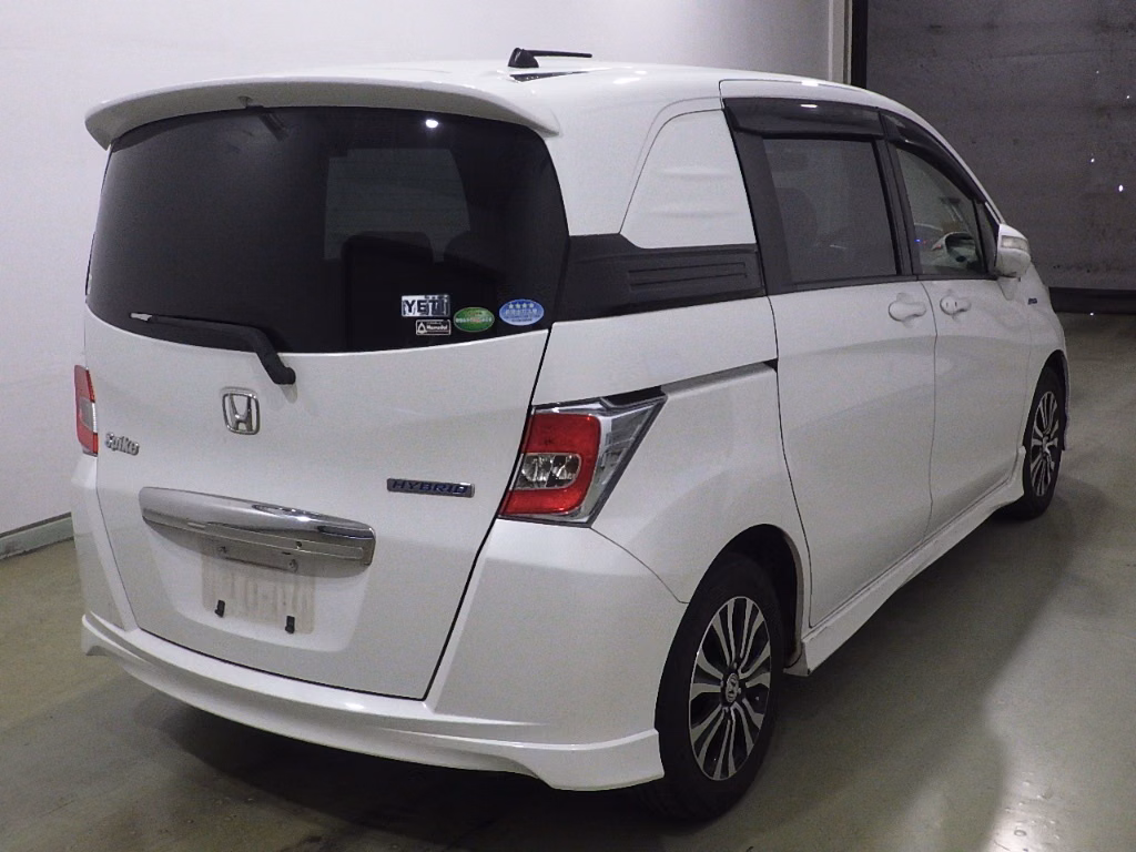 HONDA FREED SPIKE