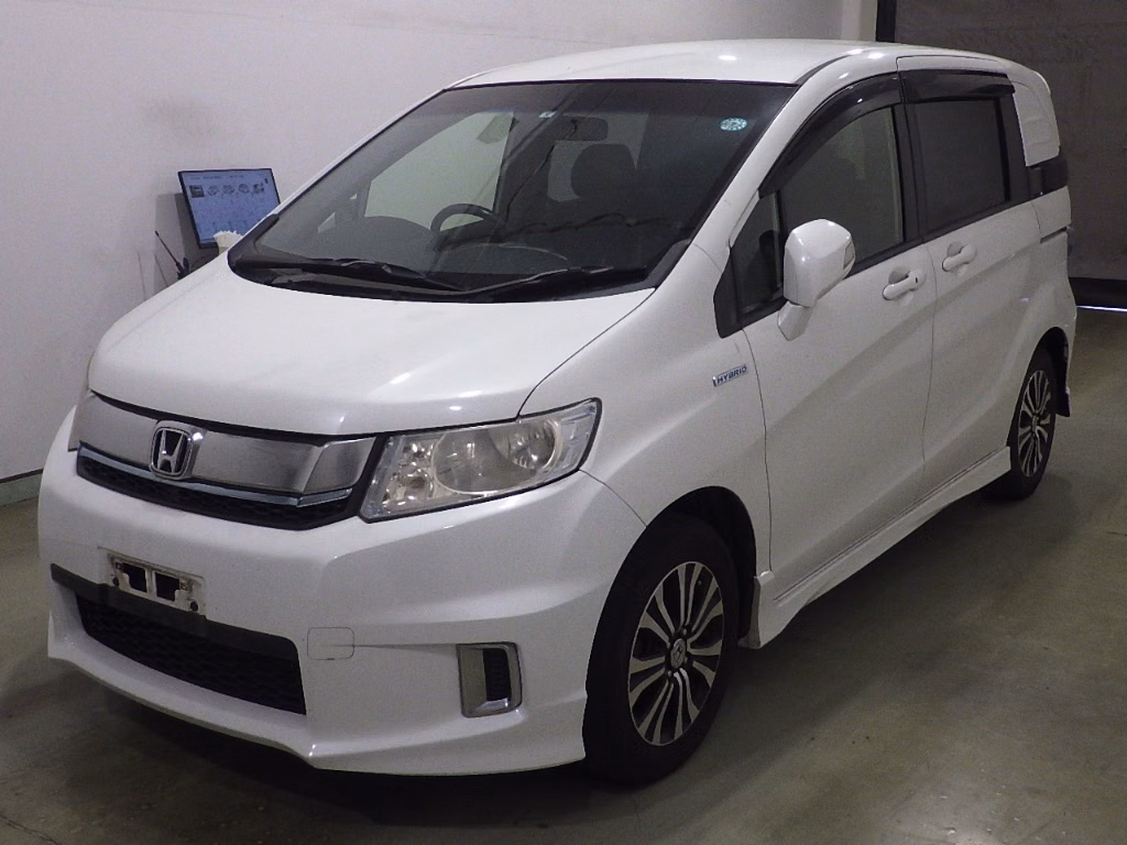 HONDA FREED SPIKE
