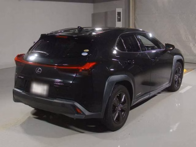 Lexus UX250h