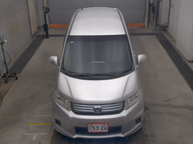 HONDA FREED SPIKE