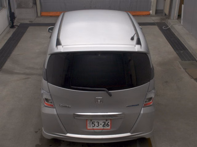 HONDA FREED SPIKE