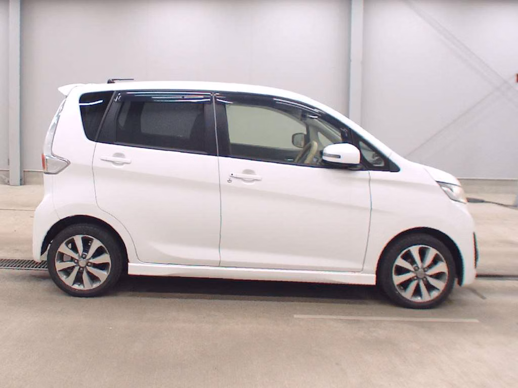 MITSUBISHI EK CUSTOM