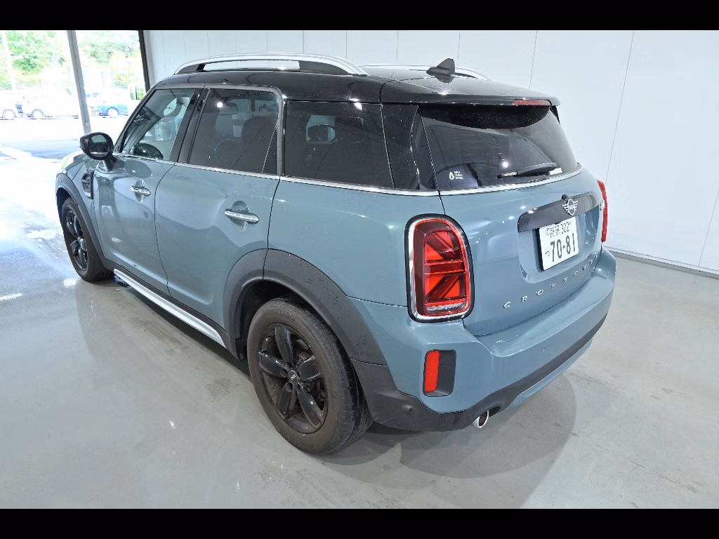 MINI CROSSOVER
