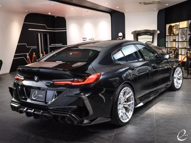 BMW M8