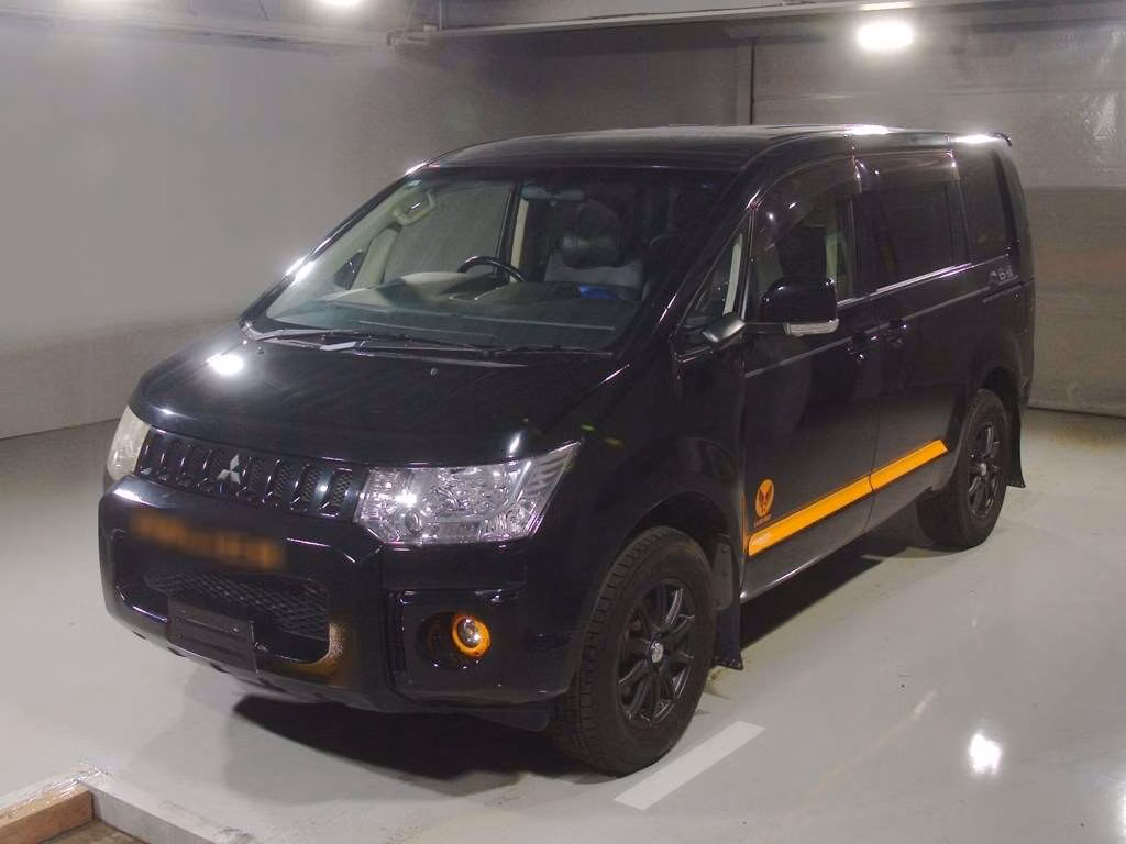 Mitsubishi Delica D:5