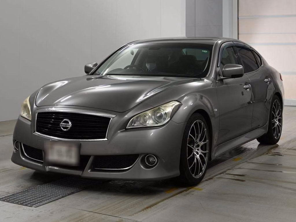 NISSAN FUGA