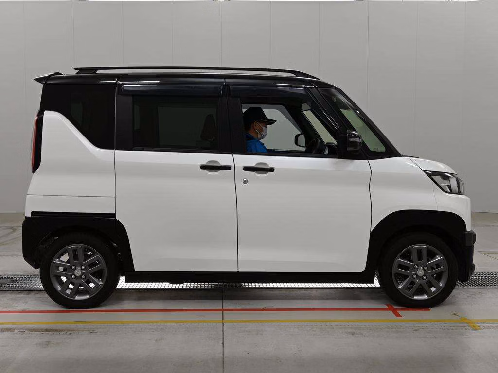 MITSUBISHI DELICA MINI