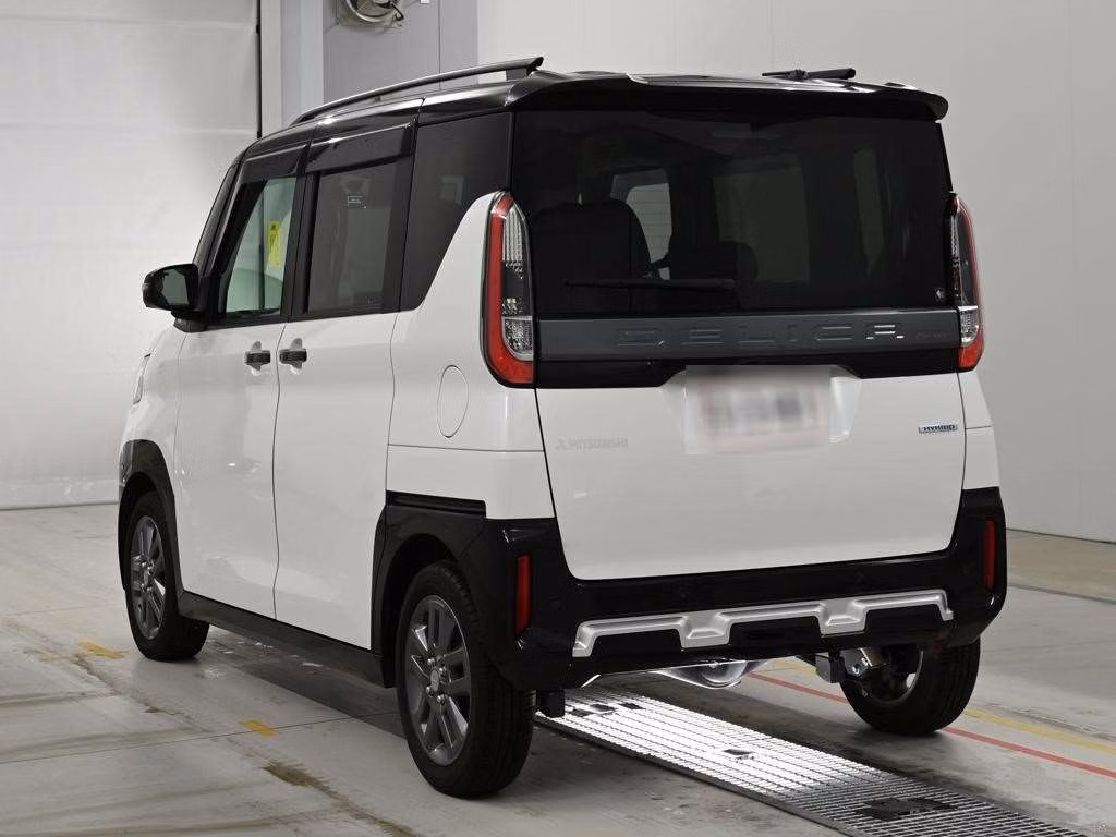 MITSUBISHI DELICA MINI
