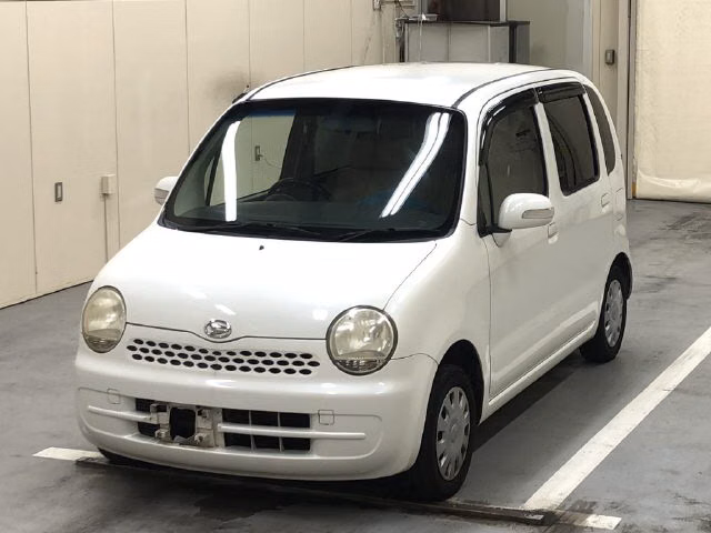 DAIHATSU MOVE LATTE