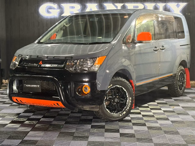 Mitsubishi Delica D:5
