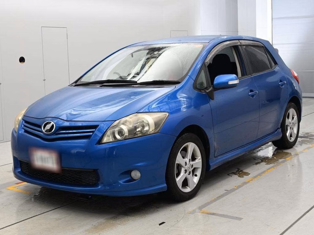 TOYOTA AURIS