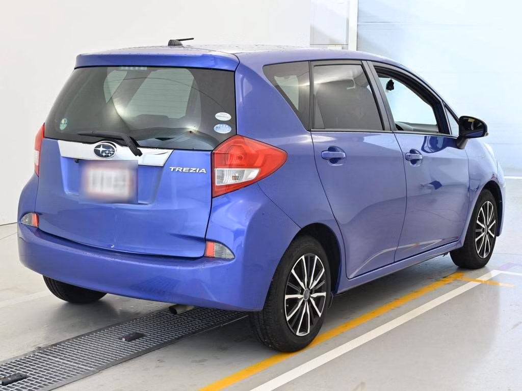 SUBARU TREZIA