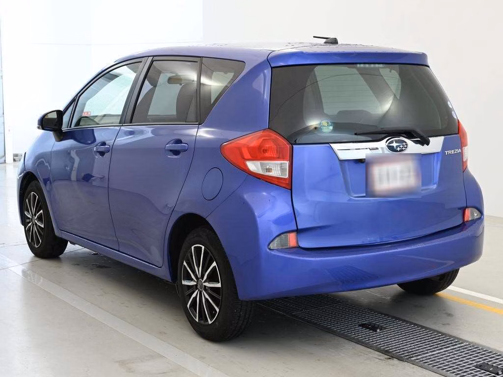 SUBARU TREZIA