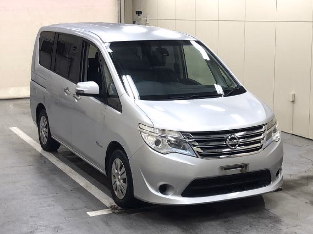 NISSAN SERENA