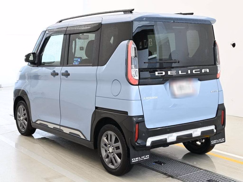 MITSUBISHI DELICA MINI